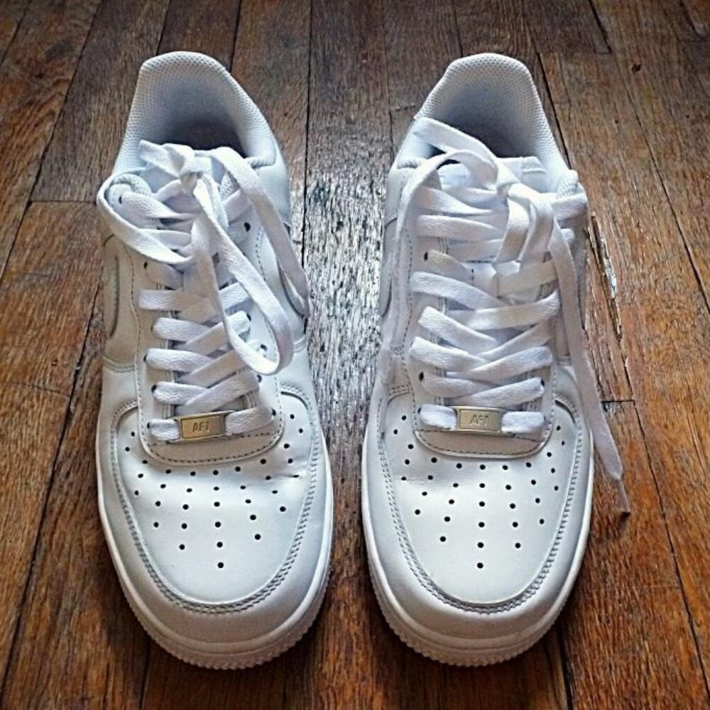 Women's Nike Air Force 1 EasyOn Sneakers in White